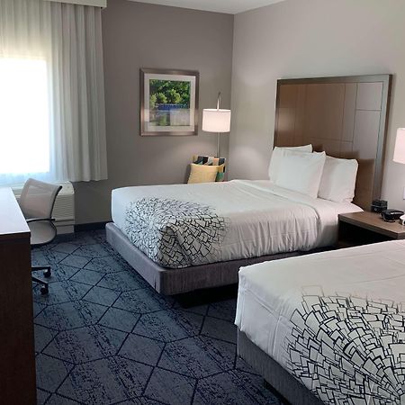 La Quinta Inn & Suites By Wyndham Round Rock Near Kalahari エクステリア 写真