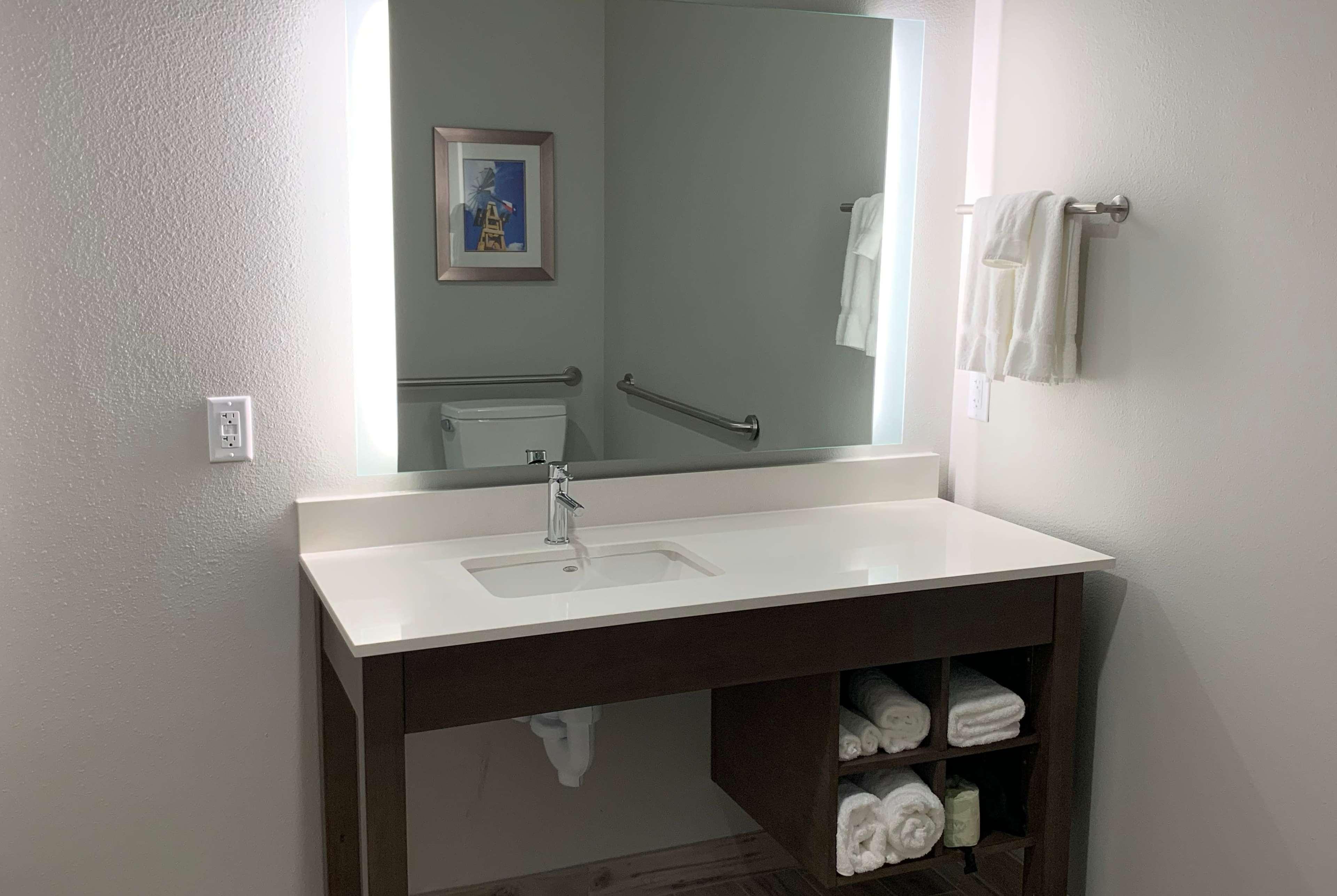 La Quinta Inn & Suites By Wyndham Round Rock Near Kalahari エクステリア 写真