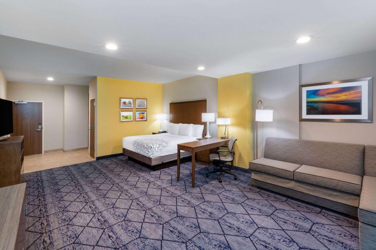 La Quinta Inn & Suites By Wyndham Round Rock Near Kalahari エクステリア 写真