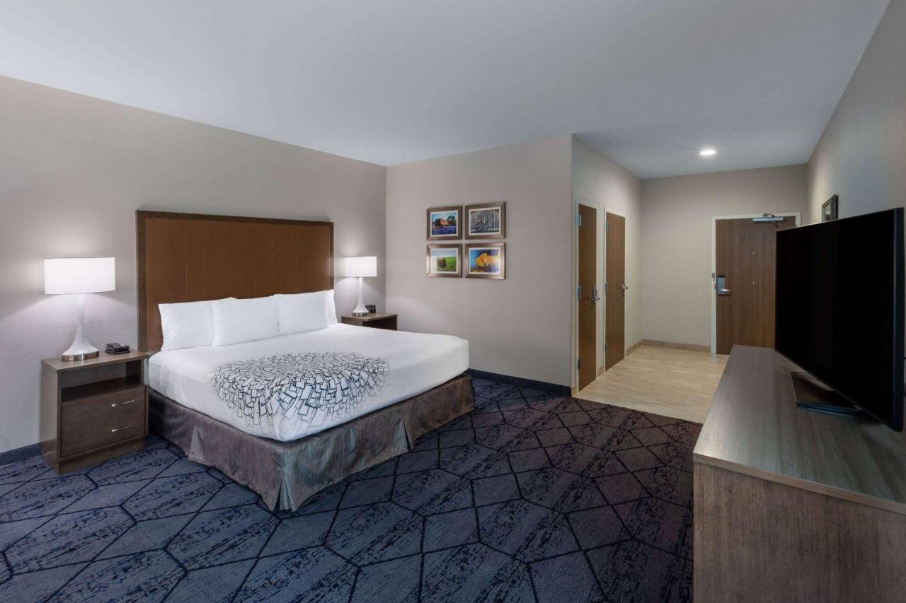 La Quinta Inn & Suites By Wyndham Round Rock Near Kalahari エクステリア 写真