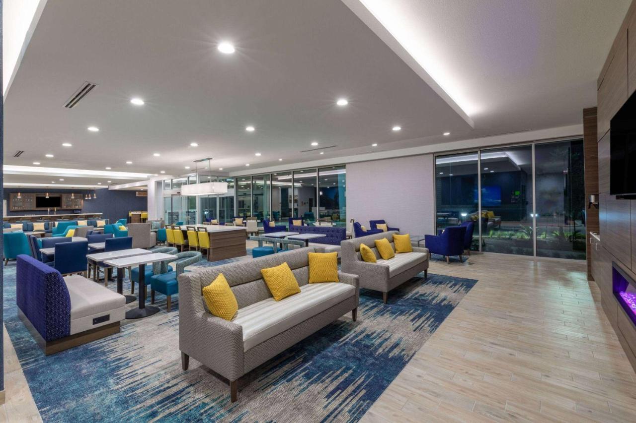 La Quinta Inn & Suites By Wyndham Round Rock Near Kalahari エクステリア 写真