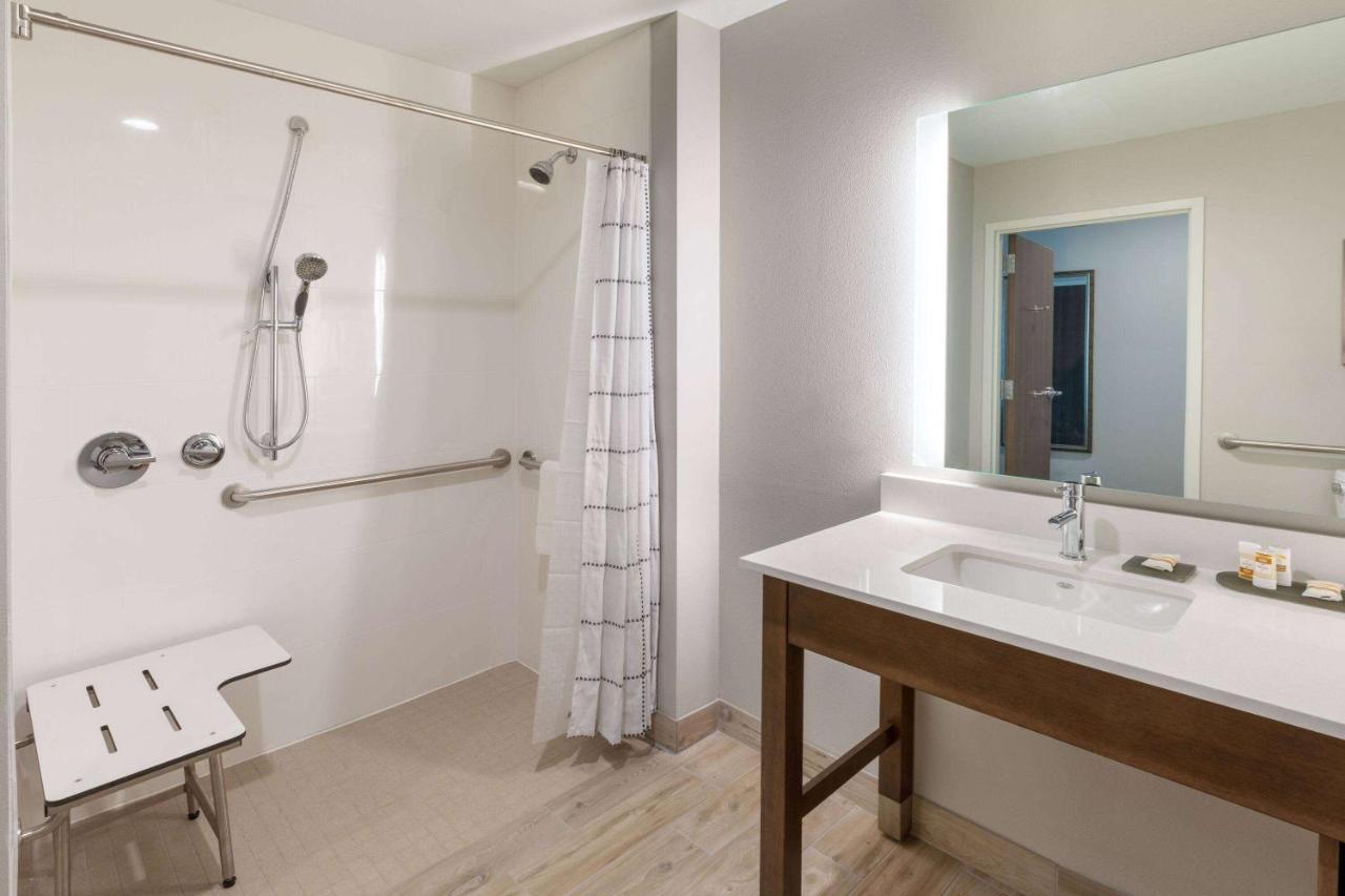 La Quinta Inn & Suites By Wyndham Round Rock Near Kalahari エクステリア 写真