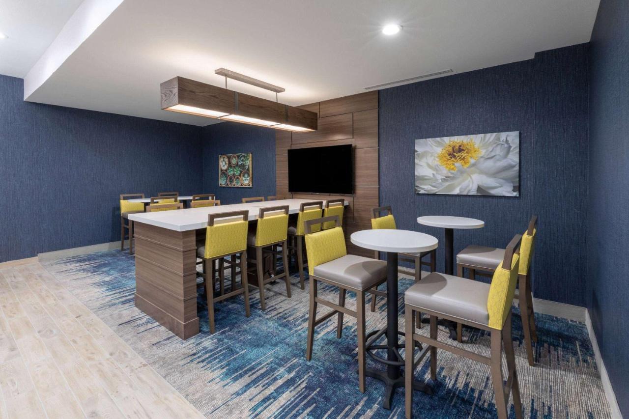 La Quinta Inn & Suites By Wyndham Round Rock Near Kalahari エクステリア 写真